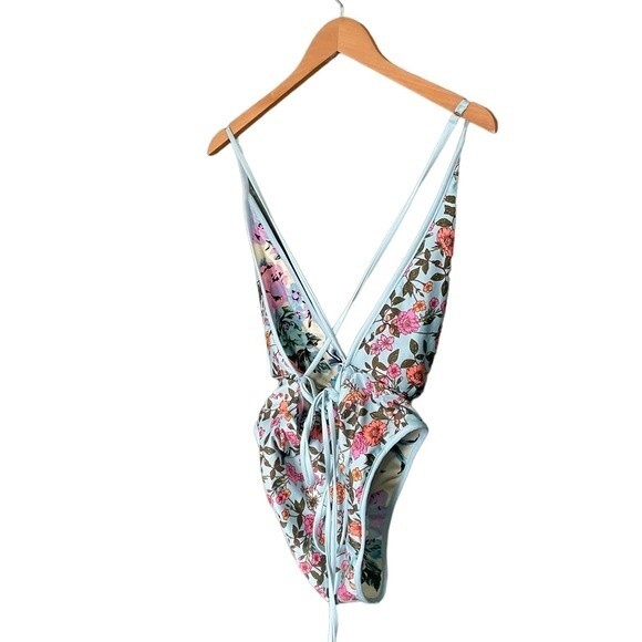 NWT Maaji Reversible Convertible Strap One-Piece Floral Swimsuit Size Medium NEW - Picture 8 of 14